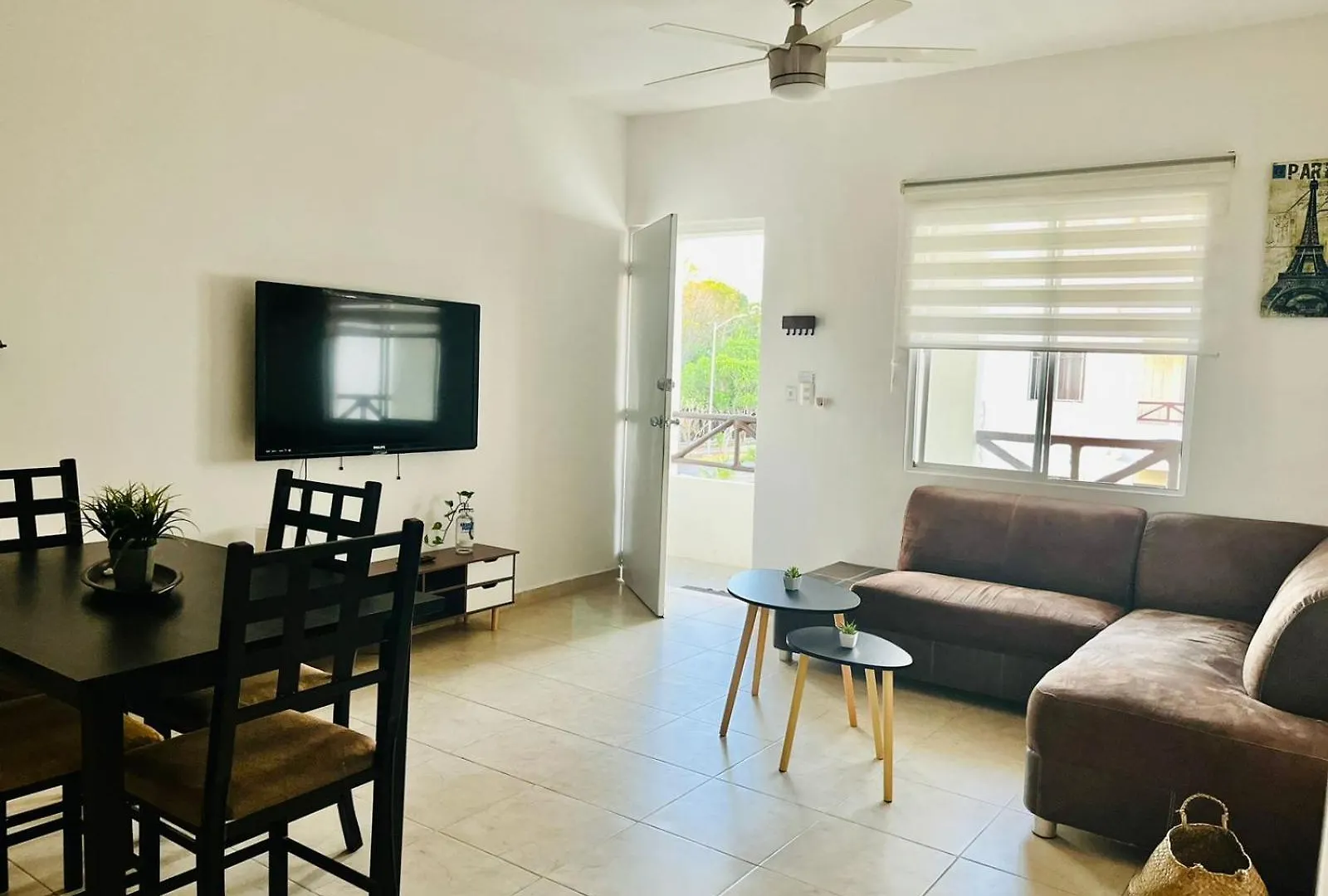 Amplio Apartamento De 2 Dormitorios En Playa Del Carmen Mexiko